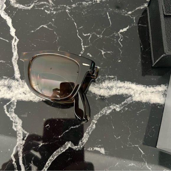 Ray Ban Folding Wayfarer Tortoise Shell - Picture 4 of 4